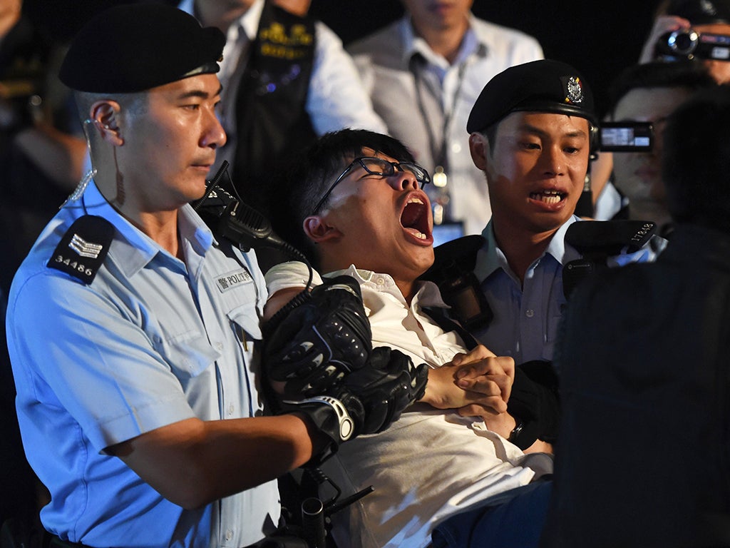 Hong kong protest police 